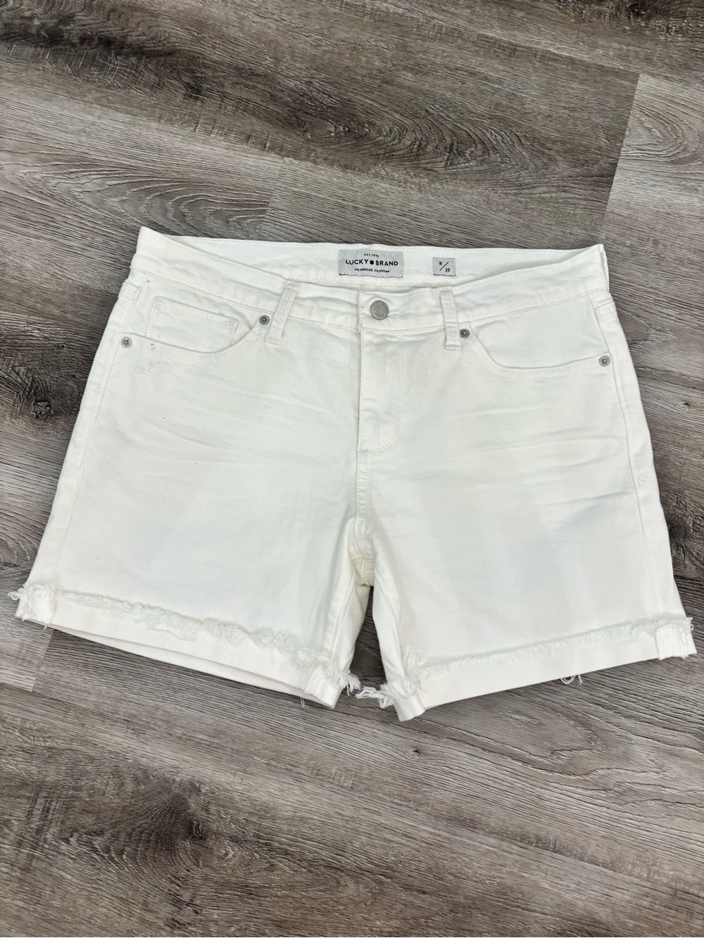 Lucky Brand The Roll Up Hem Denim Shorts size 8 29 - lucky brand white shorts